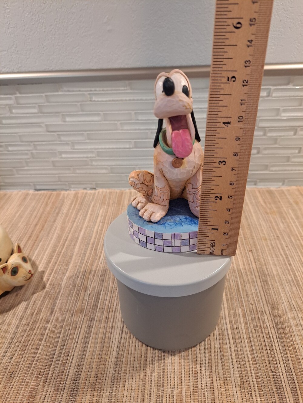 This Jim Shore Disney Pluto "Loyal Pluto" Figure #4009256 - Picture 5 of 5